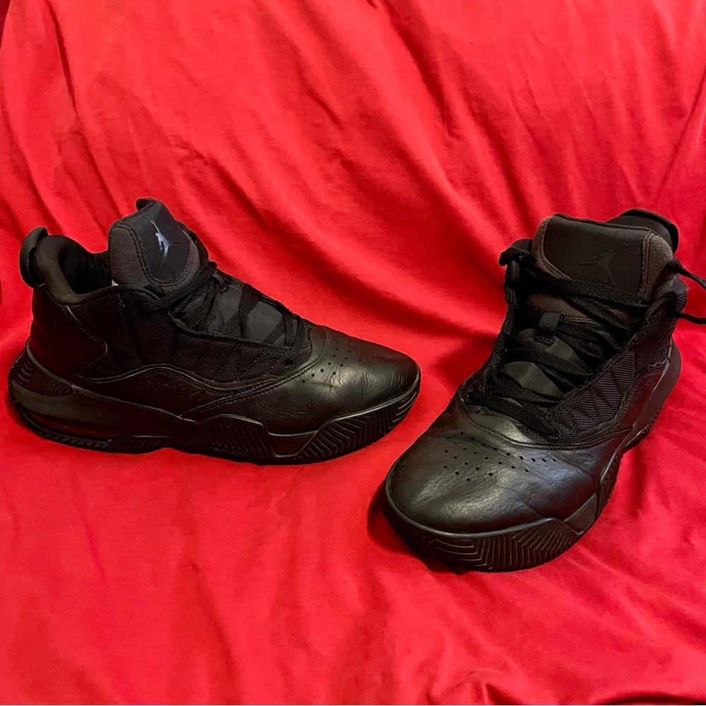Jordan Stay Loyal ‘Triple Black’ (9)